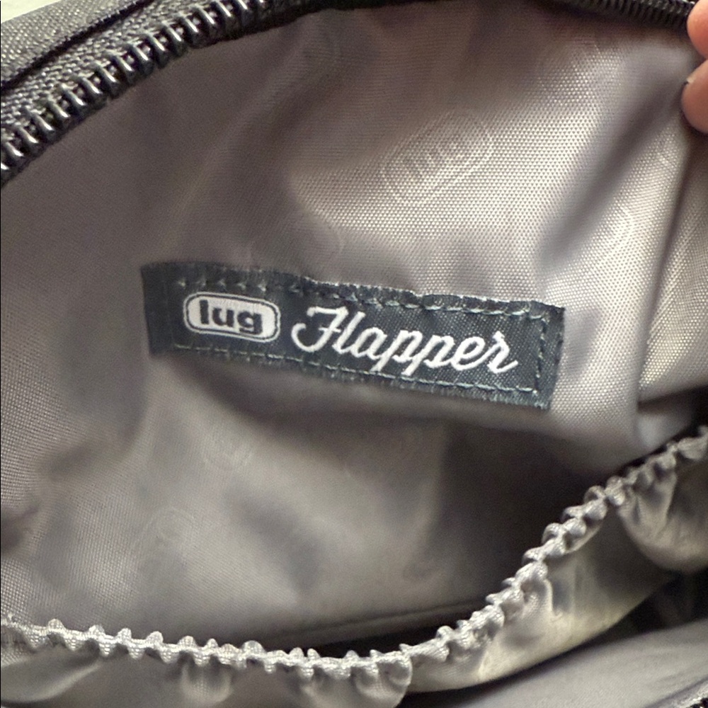 Lug Flapper black Bag - Picture 9 of 11